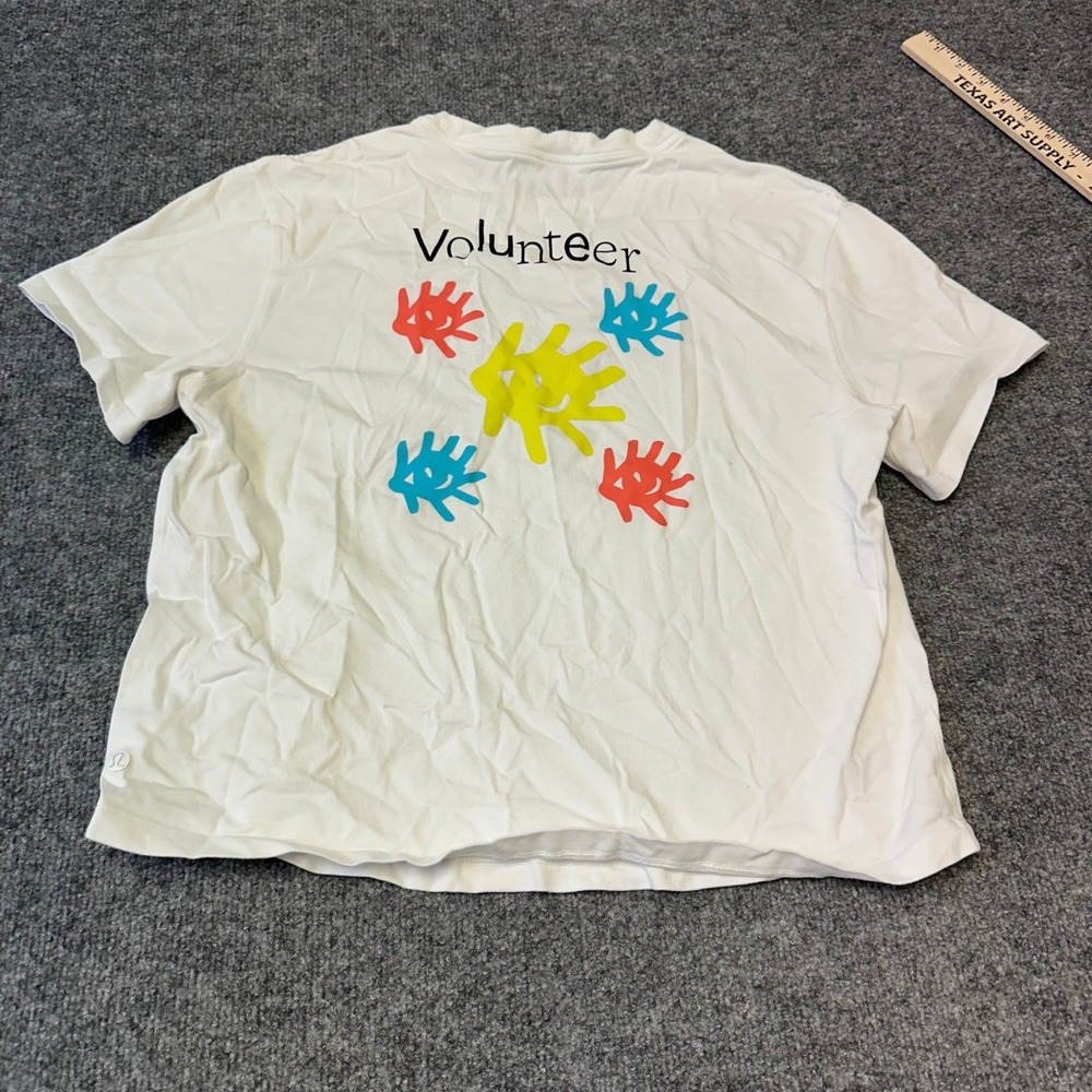 Lululemon T-Shirt Womens Size 8 White Scottsdale 10K Tour Volunteer Cotton Tee